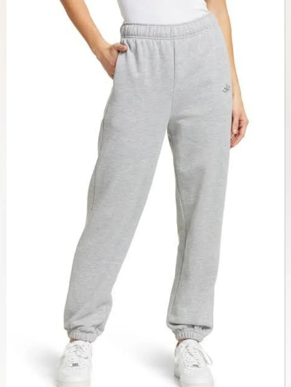 Alo Yoga NWOT Accolade Jogger in Athletic Heather Gray sz MEDIUM
